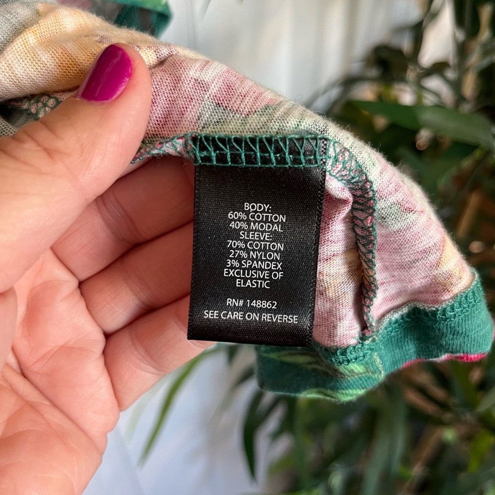 Like new Torrid green summer off the shoulder top - Picture 6 of 8
